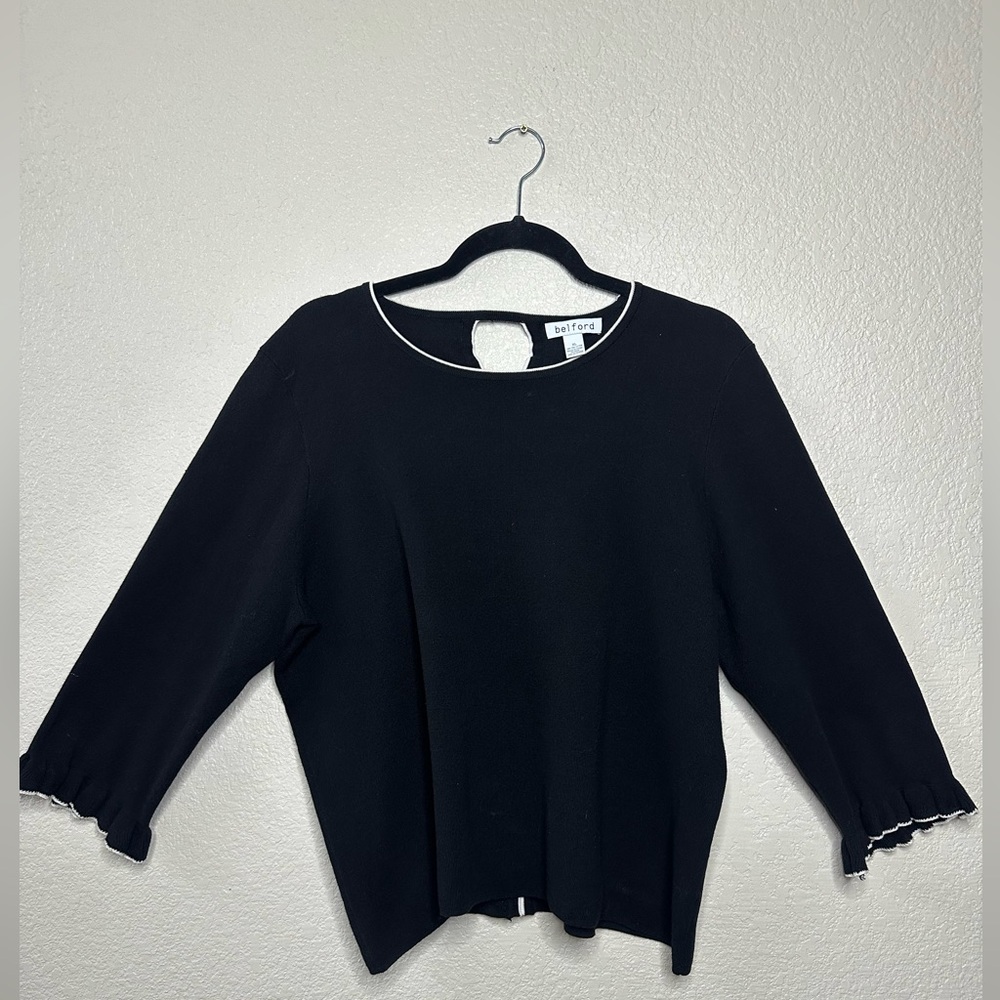 Belford black and white sweatshirt S003